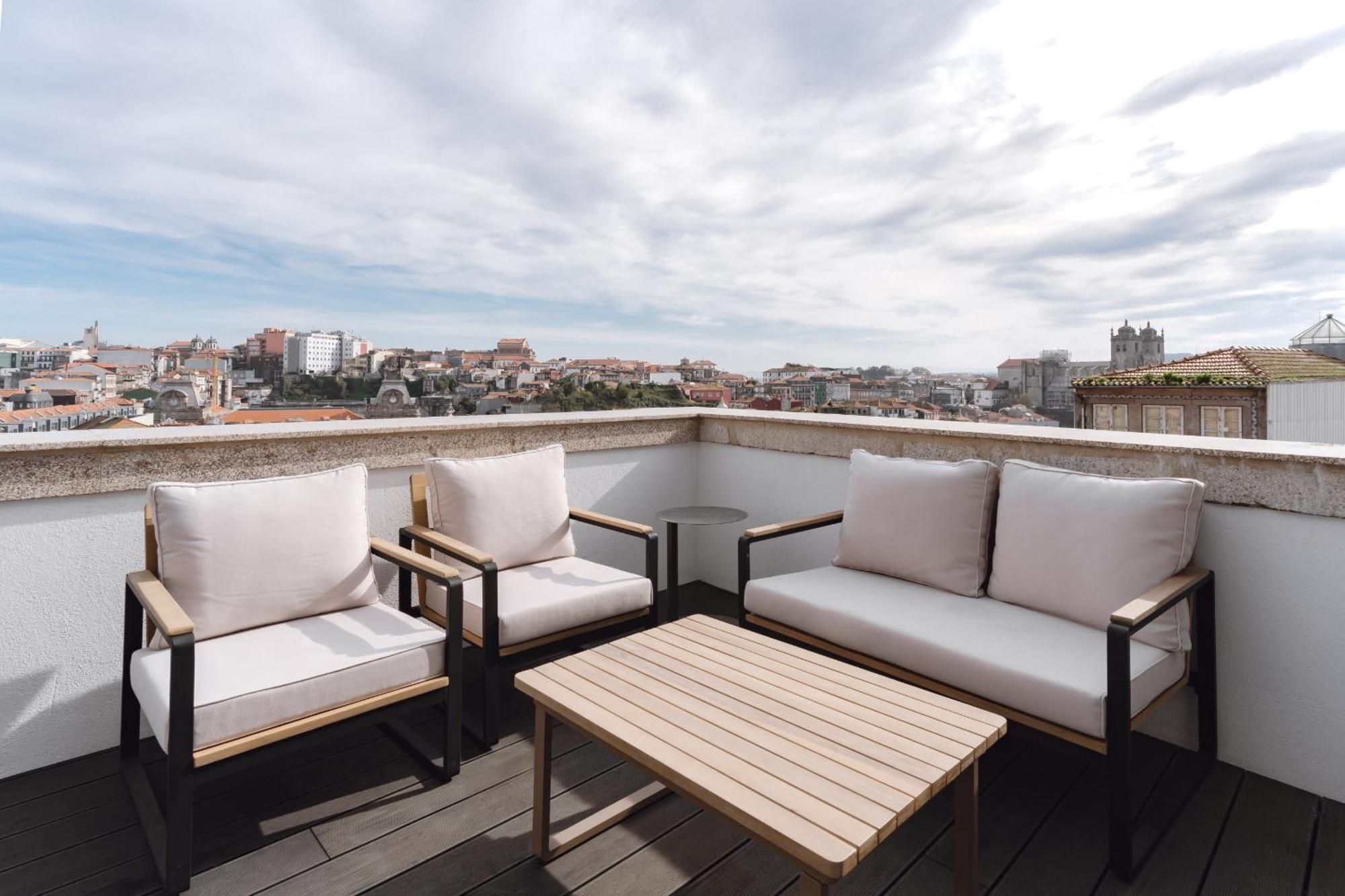 Апартаменты Feel Porto Clerigos Charm Flats Экстерьер фото